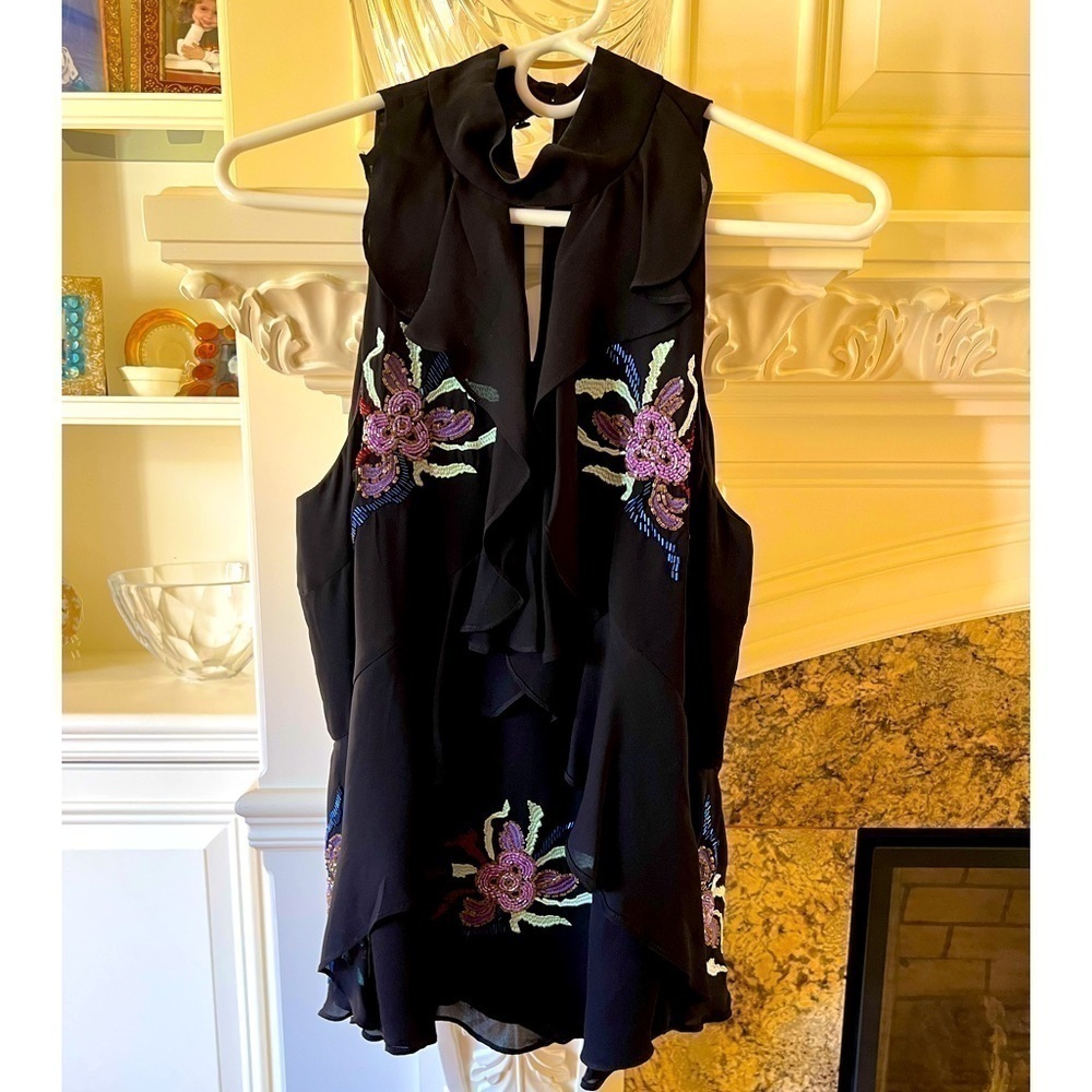 CINQ A SEPT 100% silk black top with embroidered flowers & glass beads size S